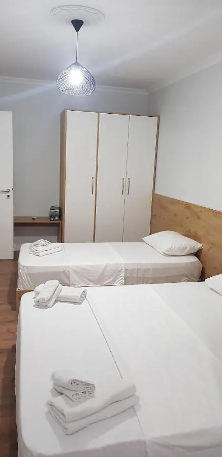 דירה טיראנה Ersa'S Lovely Flat-2 Bedroom אלבניה